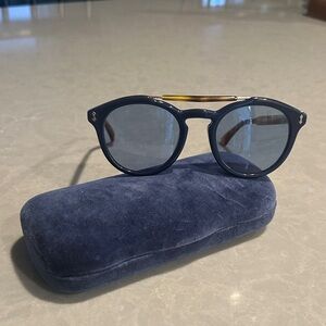 Gucci unisex blue lens sunglasses in box